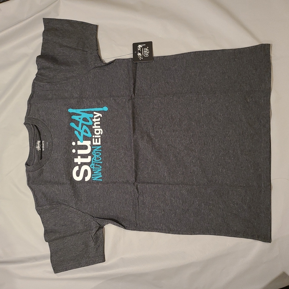 Stussy  Tee.
